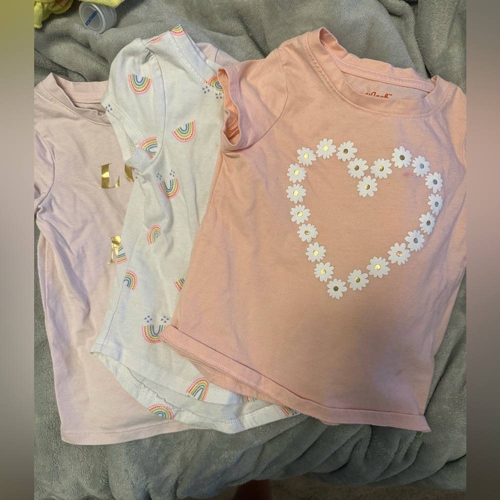 Cat and Jack 3pk t's